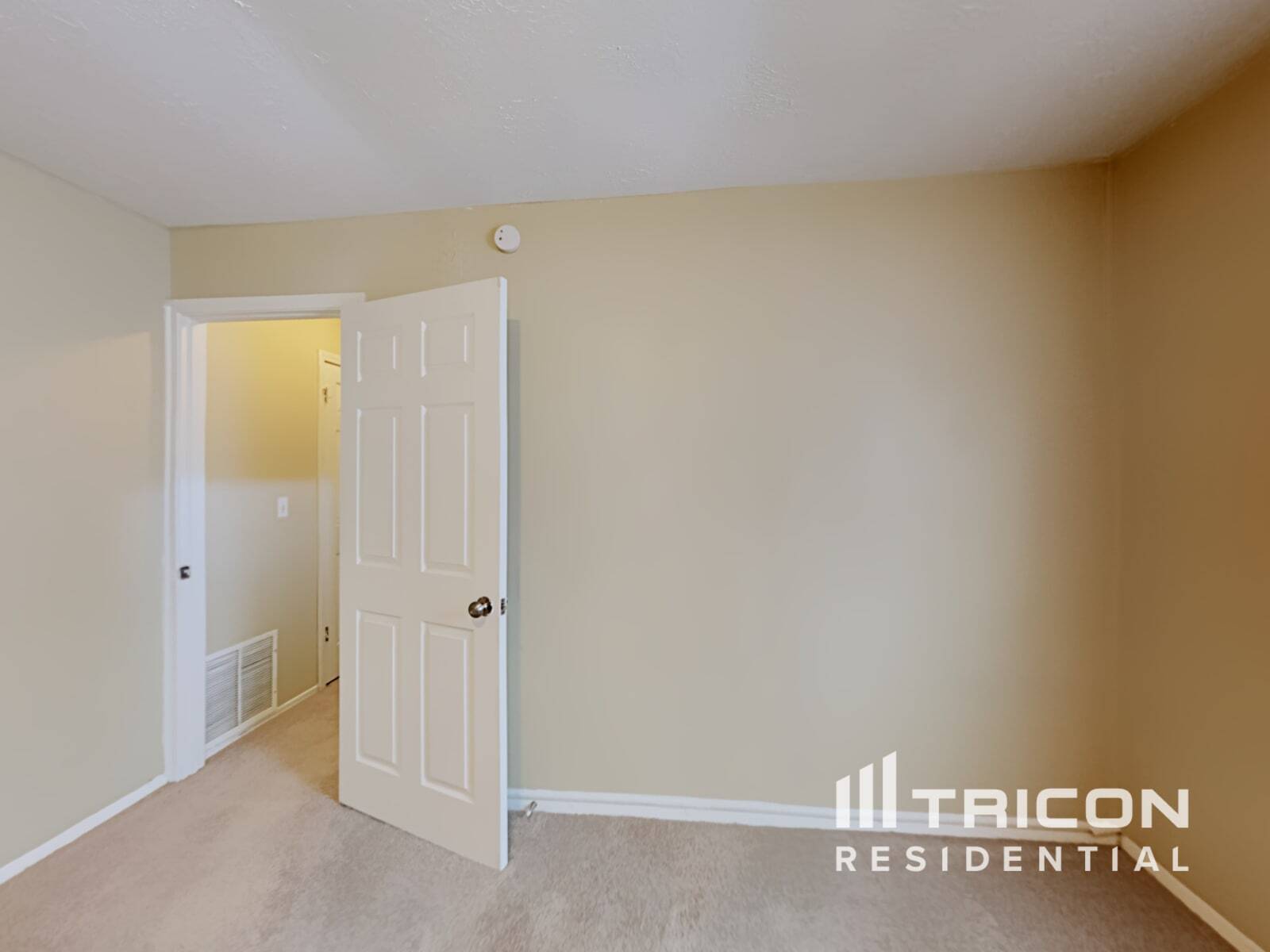 Building Photo - 2053 Stablewood Cove