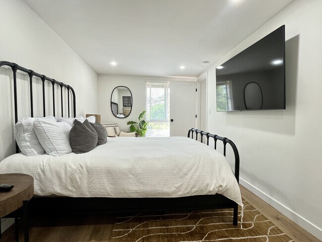 Building Photo - 6111 Rancho Mission Rd