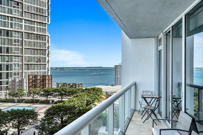 Building Photo - 485 Brickell Ave