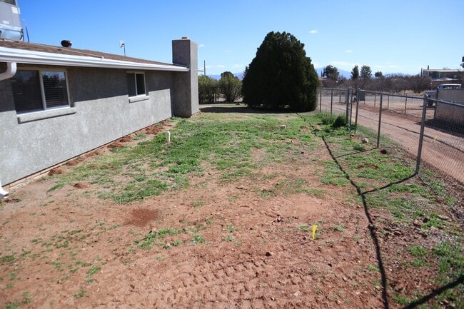 Building Photo - Fully Renovated Home You'll Want To See!