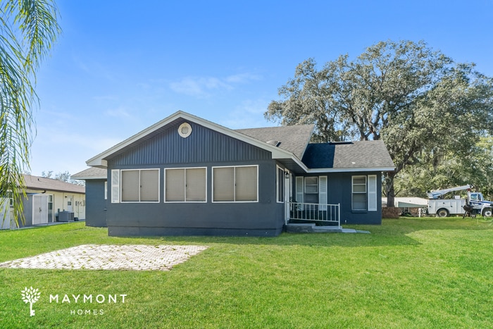 Building Photo - 11 Maple Run