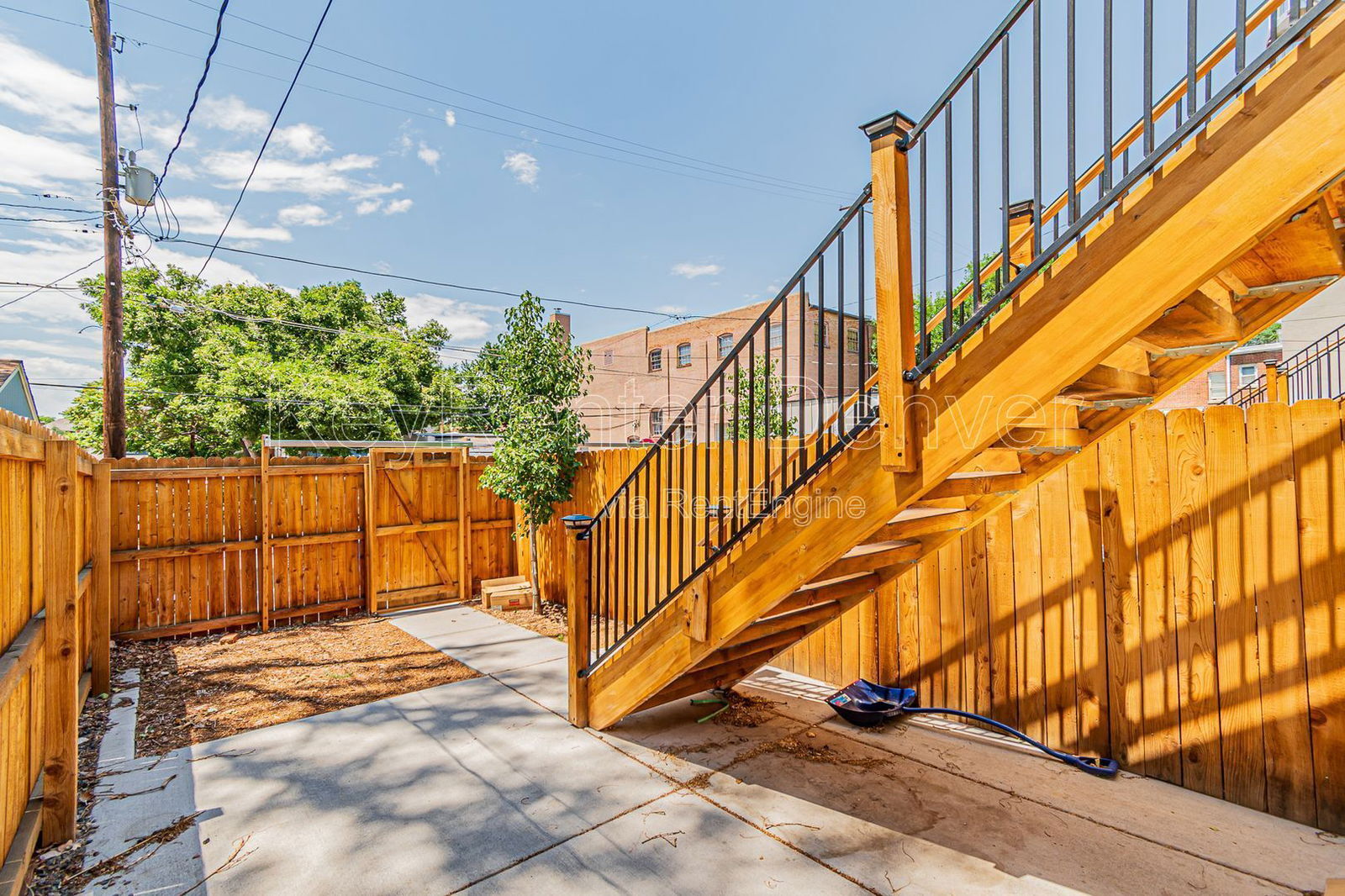 Building Photo - 229 S Logan St