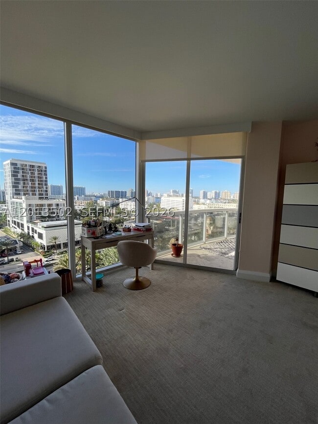 Building Photo - 17555 Collins Ave