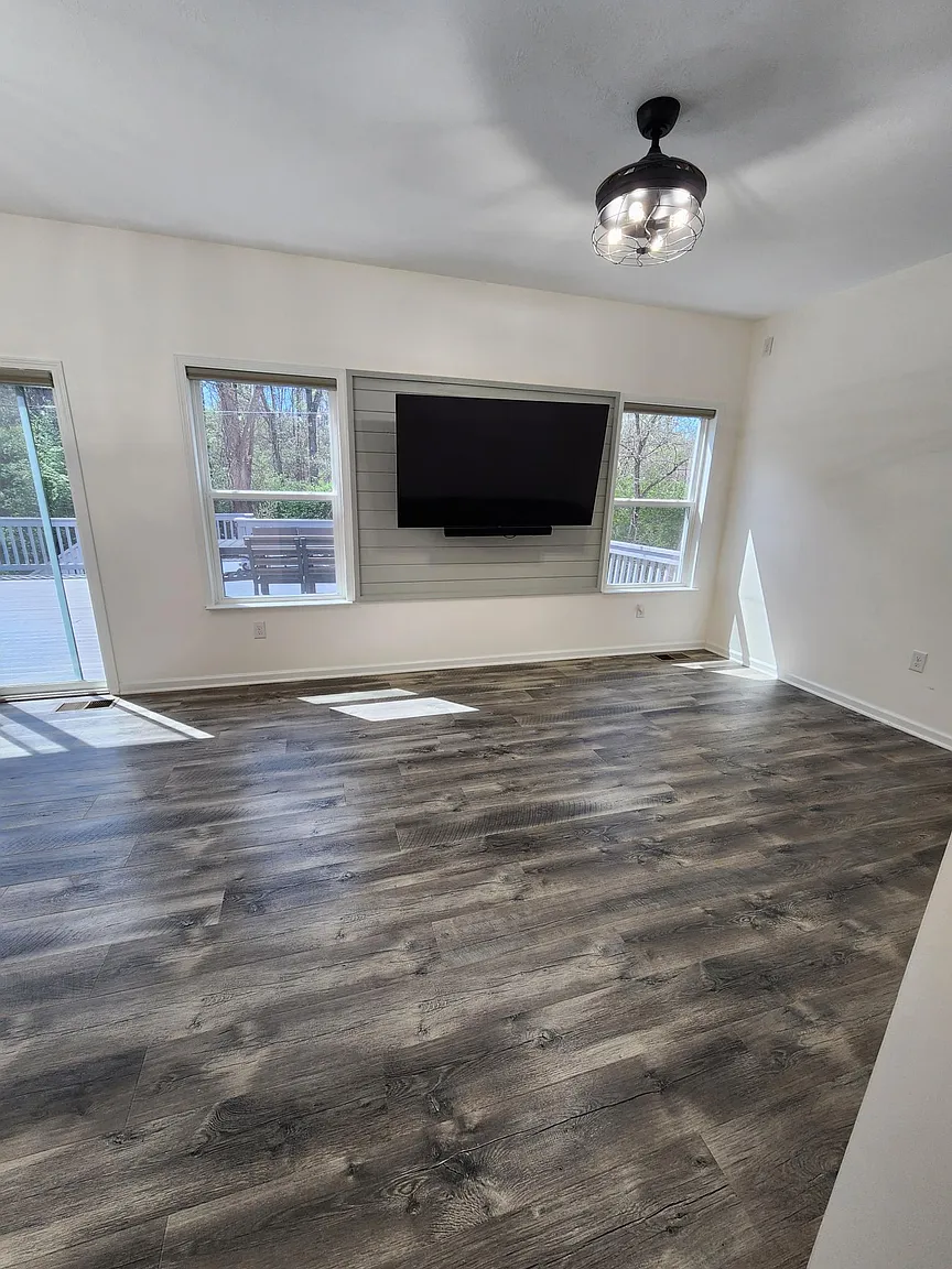 Building Photo - 4812 Jessica Suzanne Dr