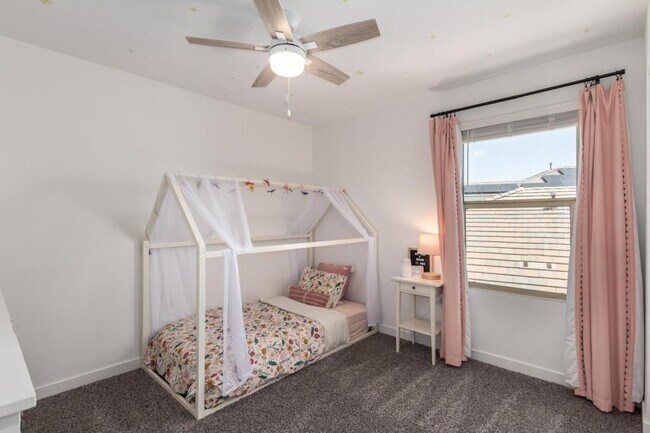 Building Photo - 12796 E Giada Dr