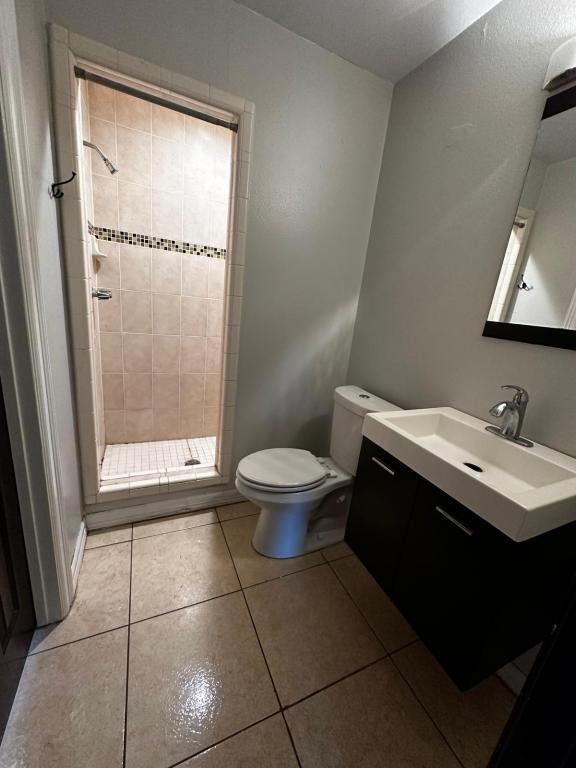 Building Photo - 10680 La Homa Rd