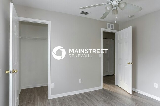 Building Photo - 3 Bedroom Pet-Friendly Home in St Petersburg, FL with Main Street Renewal