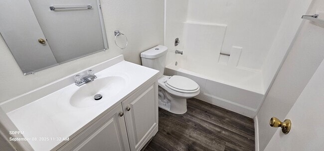 Building Photo - EL CAJON - Nice 3 Bedroom 2.5 Bath Townhou...