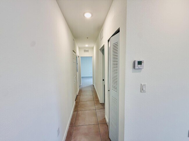 Building Photo - 1295 W 69th St