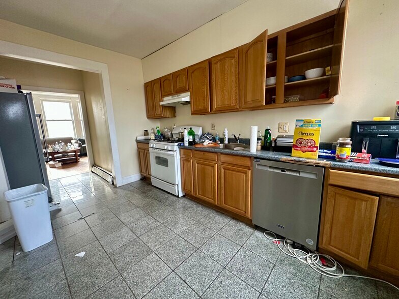 Building Photo - 22 Wadsworth St