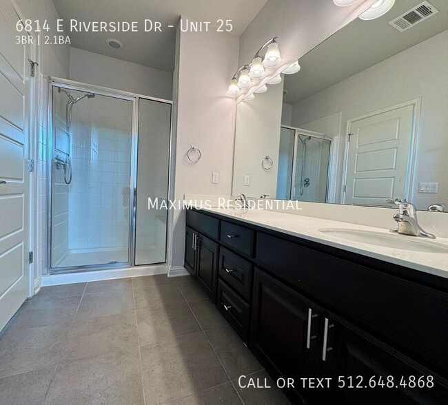 Building Photo - 6814 E Riverside Dr