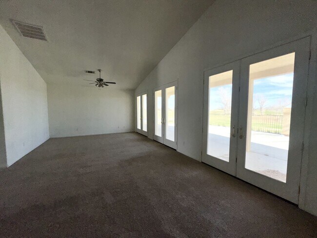 Building Photo - 20796 Village Pkwy