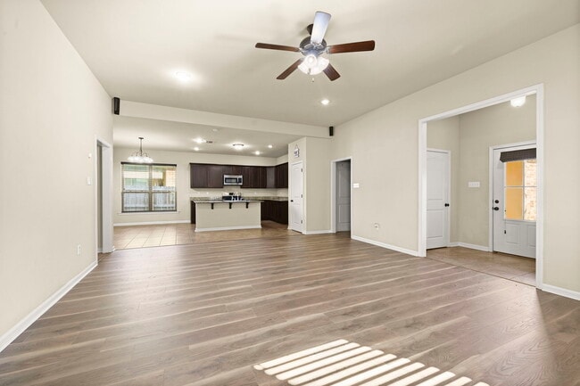 Building Photo - 37184 Sills Dr