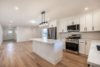 Building Photo - 330 Pleasantview Ave