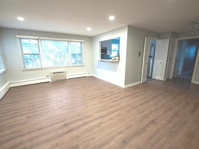 Building Photo - 2602 Central St