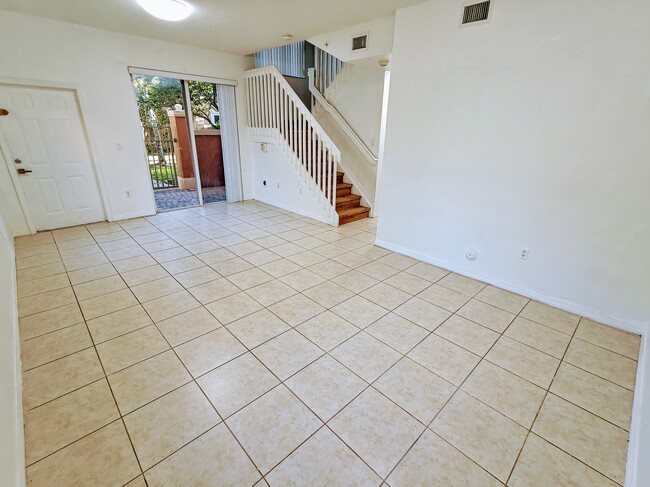 Building Photo - 1035 SW 144th Ave