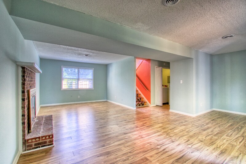 Building Photo - 209 Bayberry Ln