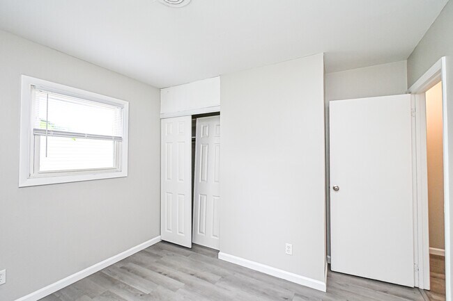 Building Photo - 2530 Bellfield St