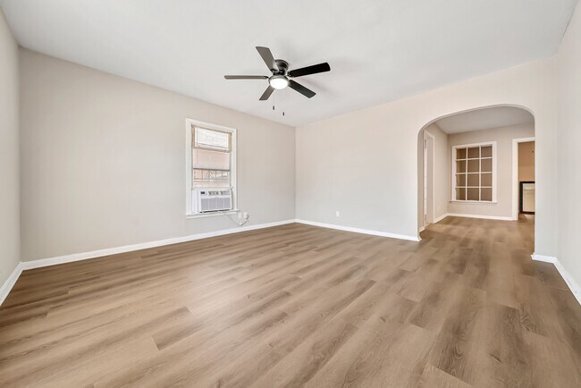 Building Photo - 2619 Nettleton St