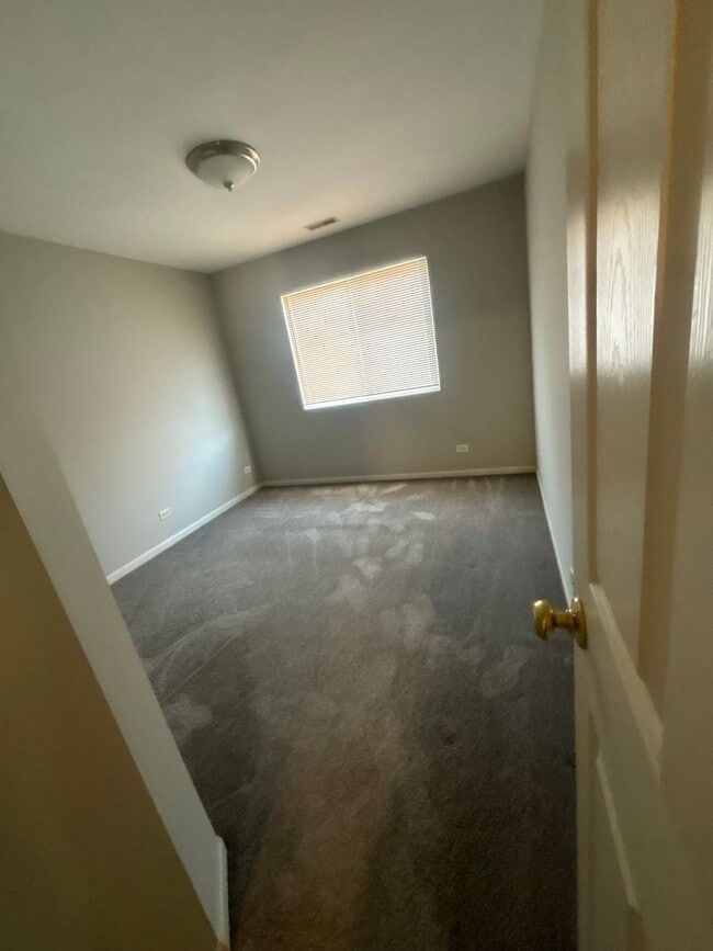 Building Photo - 2 Bedroom Loft Home w/ Finished Basement – $2,575/month