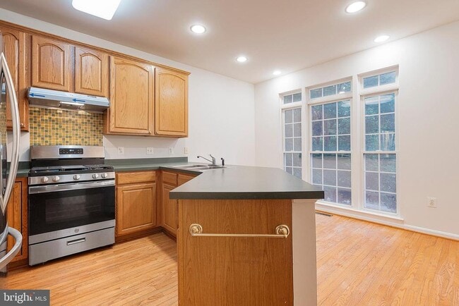 Building Photo - 4021 Fairfax Center Hunt Trail