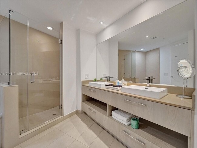 Building Photo - 4111 S Ocean Dr