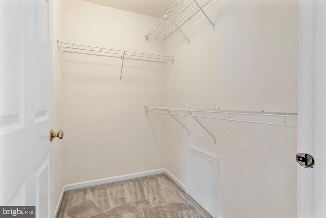 Building Photo - 54 Nestlewood Way