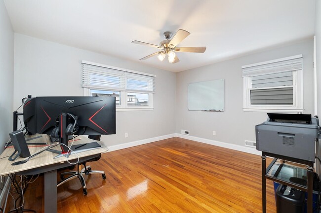 Building Photo - 47 Blondel Dr