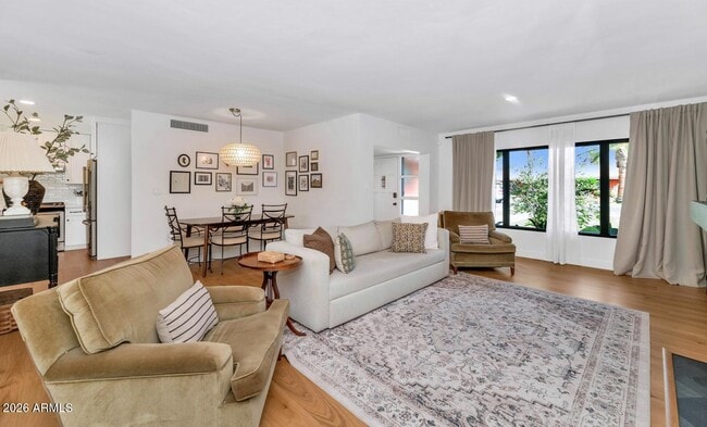 Building Photo - 103 W Palmcroft Dr