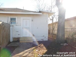 Building Photo - 1521 Hays St