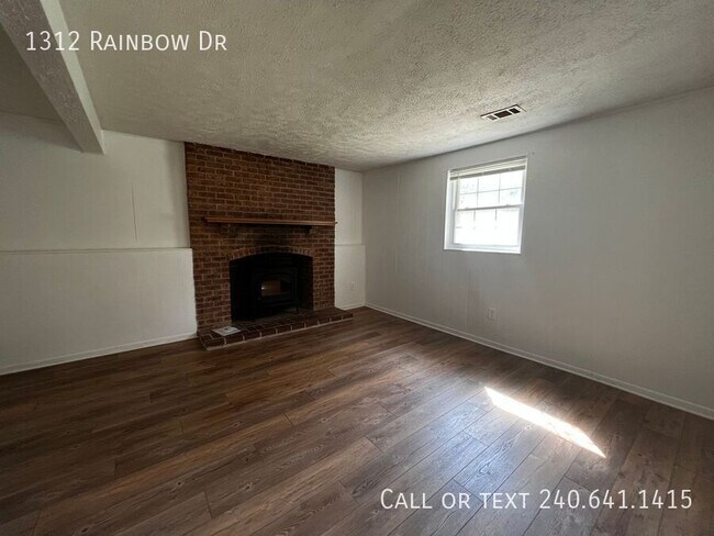 Building Photo - 1312 Rainbow Dr