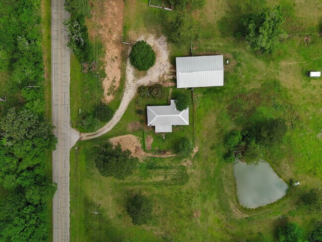 Building Photo - Welcome to quiet, country living with close proximity to MISD schools, and downtown Montgomery am...