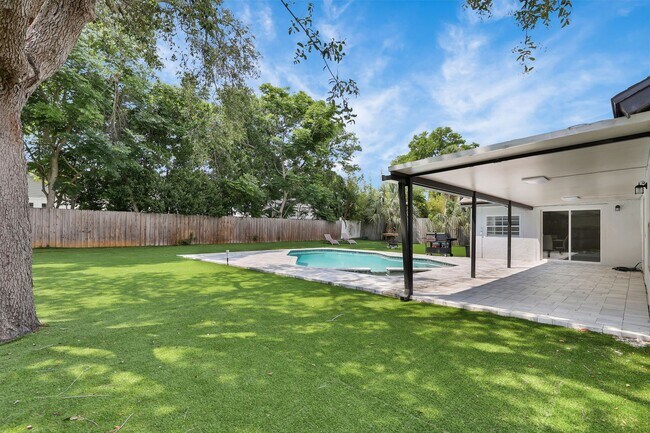 Building Photo - Shadow Bay Springs/DR PHILLIPS POOL HOME!!