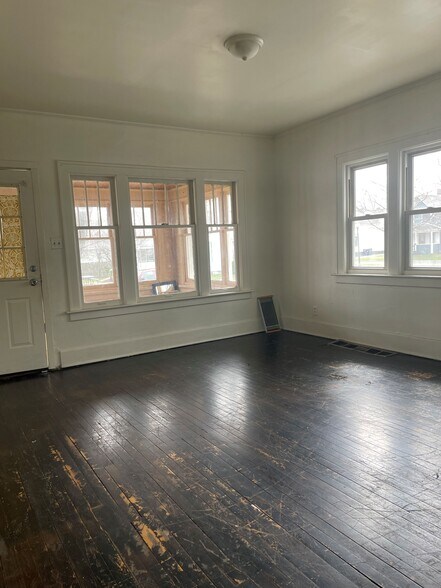 Building Photo - 400 Washington Ave