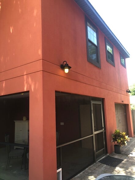 Building Photo - 1682 9th St