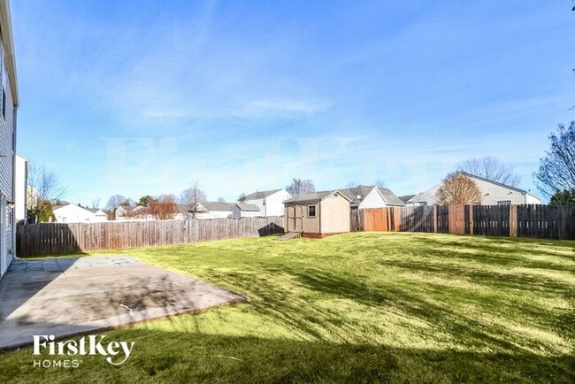 Building Photo - 1513 Pecan Ln