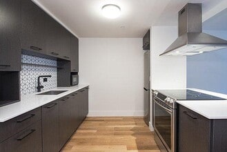 Building Photo - 1 bedroom in New York NY 10003