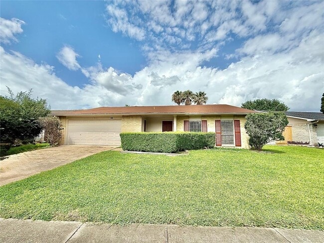 Building Photo - 7111 El Sereno Dr