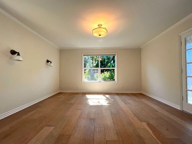 Building Photo - Most Charming Home in La Costa