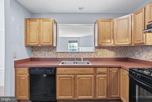 Building Photo - 1046 Balley Dr