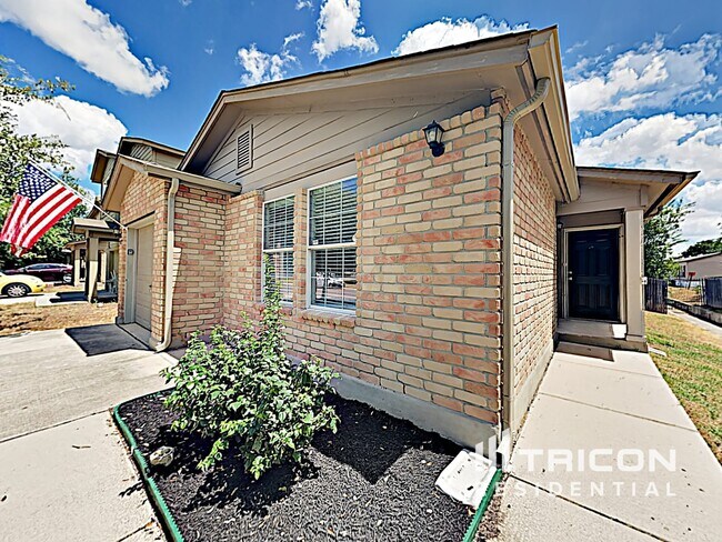 Building Photo - 4422 Waldon Pond
