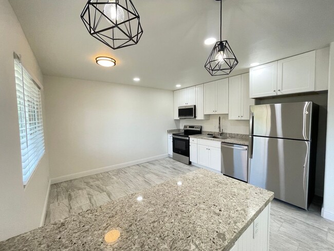 Building Photo - 134 N Poplar Avenue