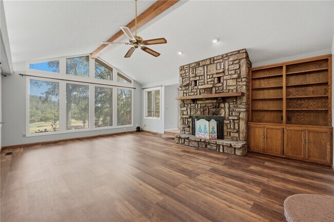 Building Photo - 6 Nottingham Cir