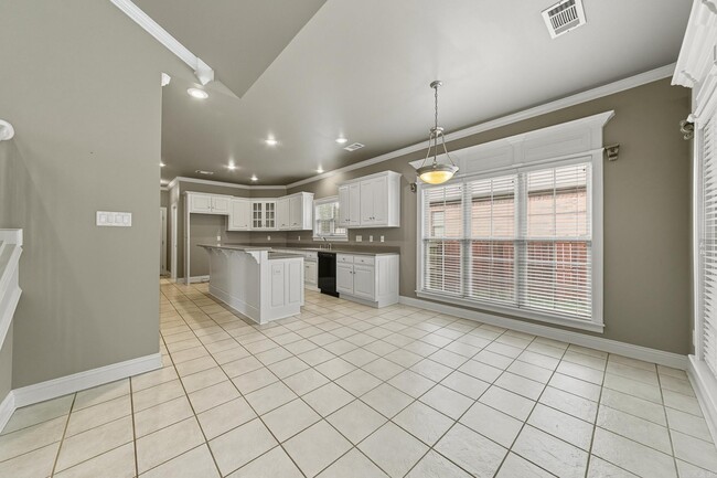 Building Photo - 25 Hickory Bend Dr