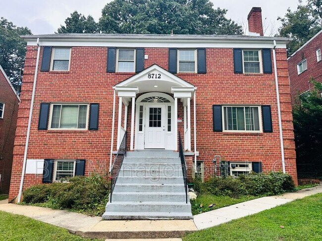 Building Photo - 8712 Bradford Rd