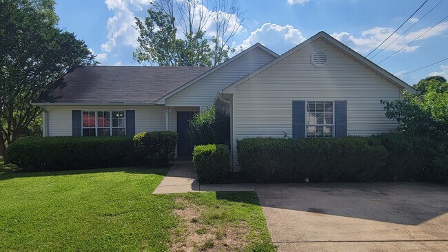 Primary Photo - Garden Villa Estates
