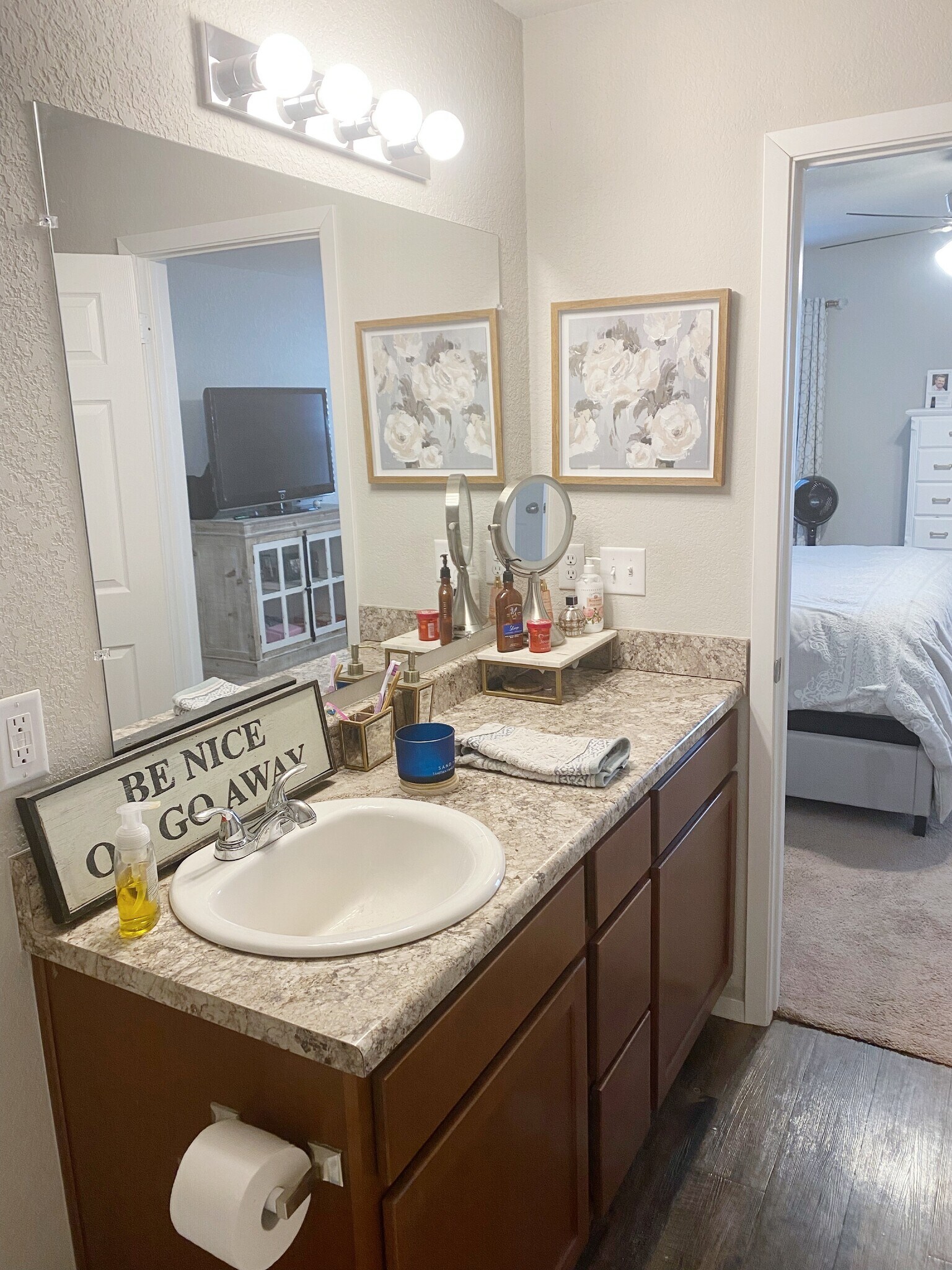Spacious countertop in master BR - 1292 S Kingfisher Ln