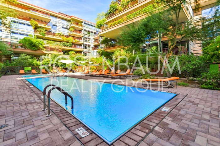 Building Photo - 7137 E Rancho Vista Dr