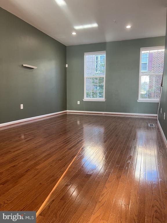 Building Photo - 7241 Yesterday Ln
