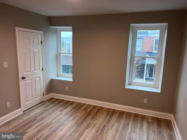 Building Photo - 137 Vassar St